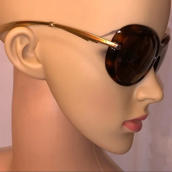 16) CHANEL oversized round tortoiseshell SUNGLASSES w/case